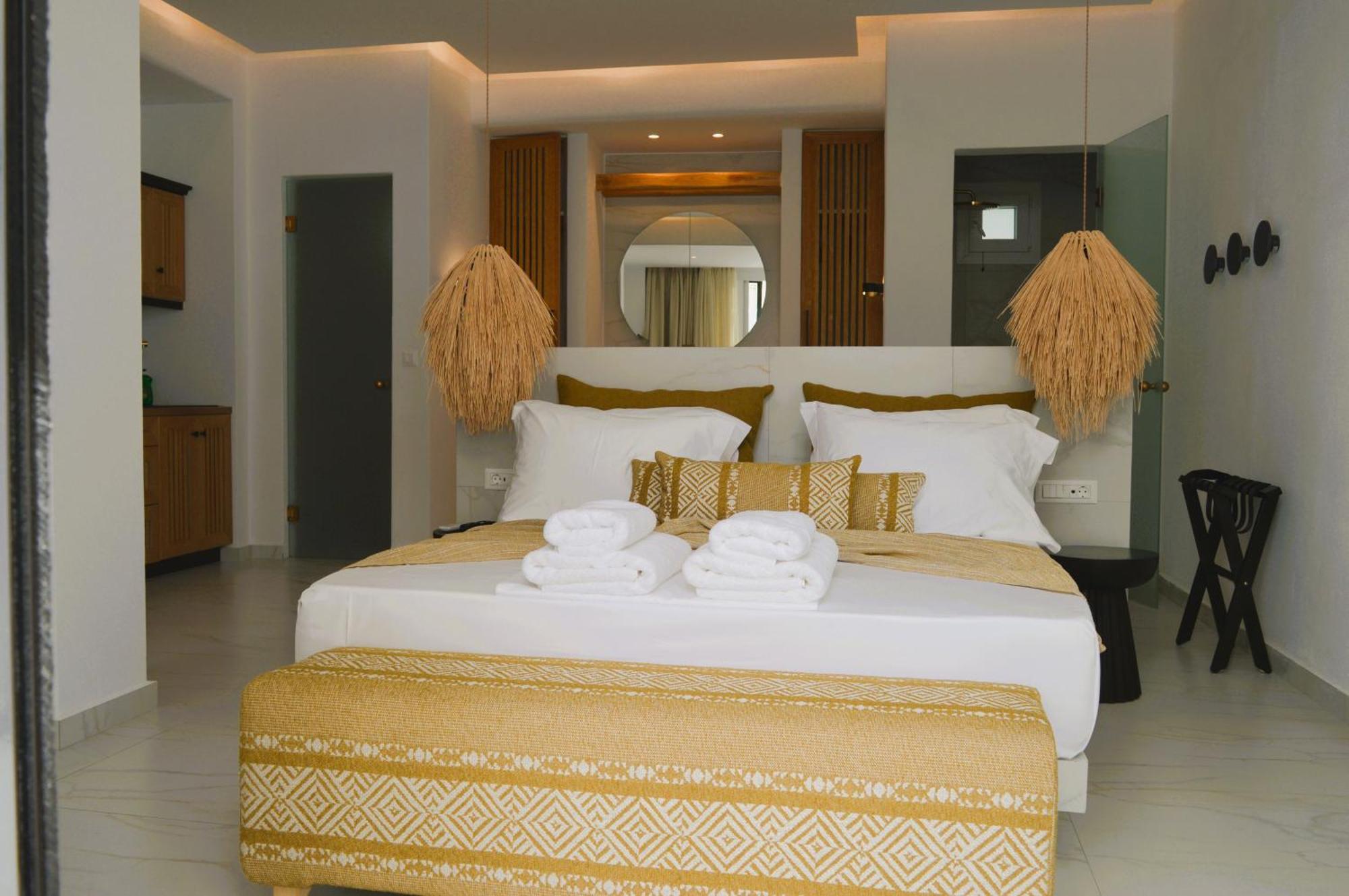 V Luxury Apartments Naxos Naxos City Eksteriør billede