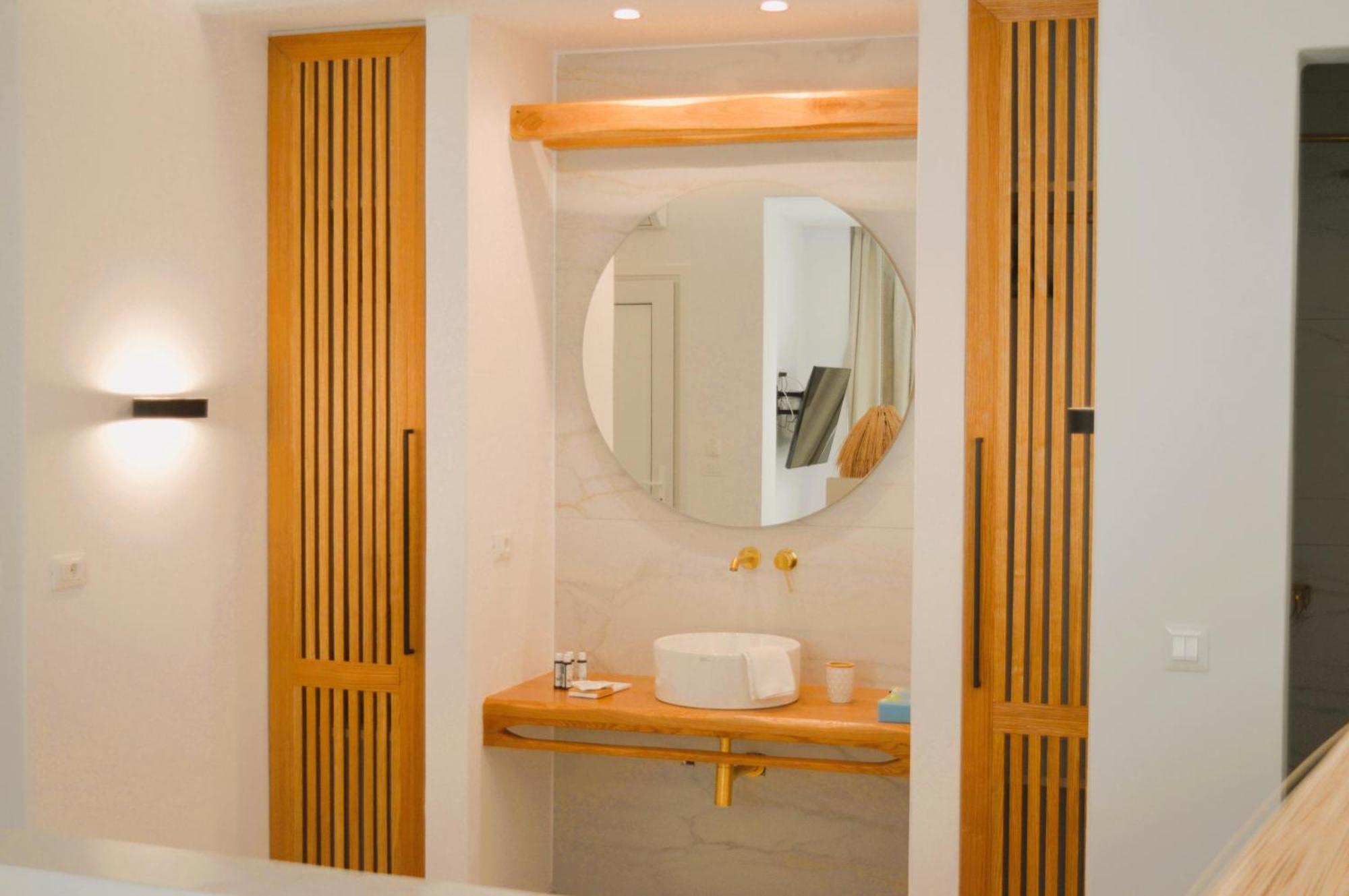 V Luxury Apartments Naxos Naxos City Eksteriør billede